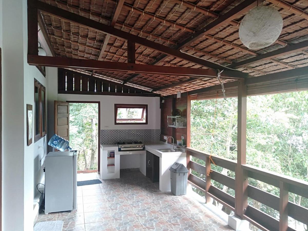 Treetop Guesthouse And Bungalows Сабанг Екстериор снимка