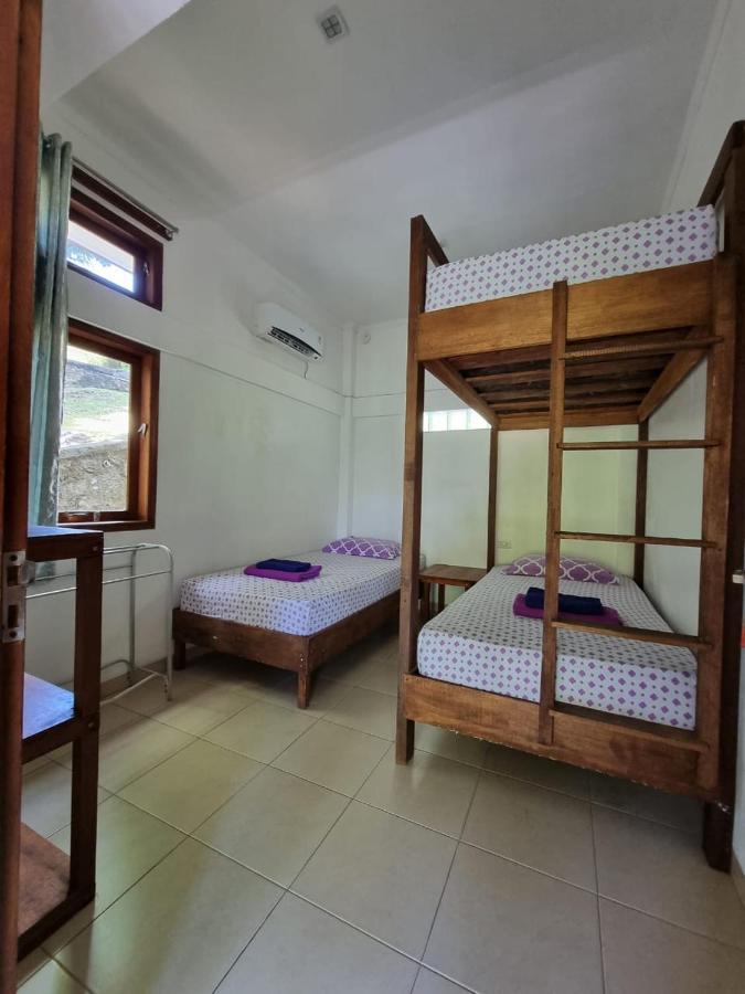 Treetop Guesthouse And Bungalows Сабанг Екстериор снимка