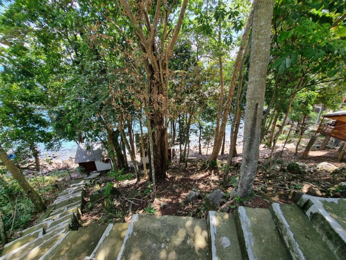 Treetop Guesthouse And Bungalows Сабанг Екстериор снимка