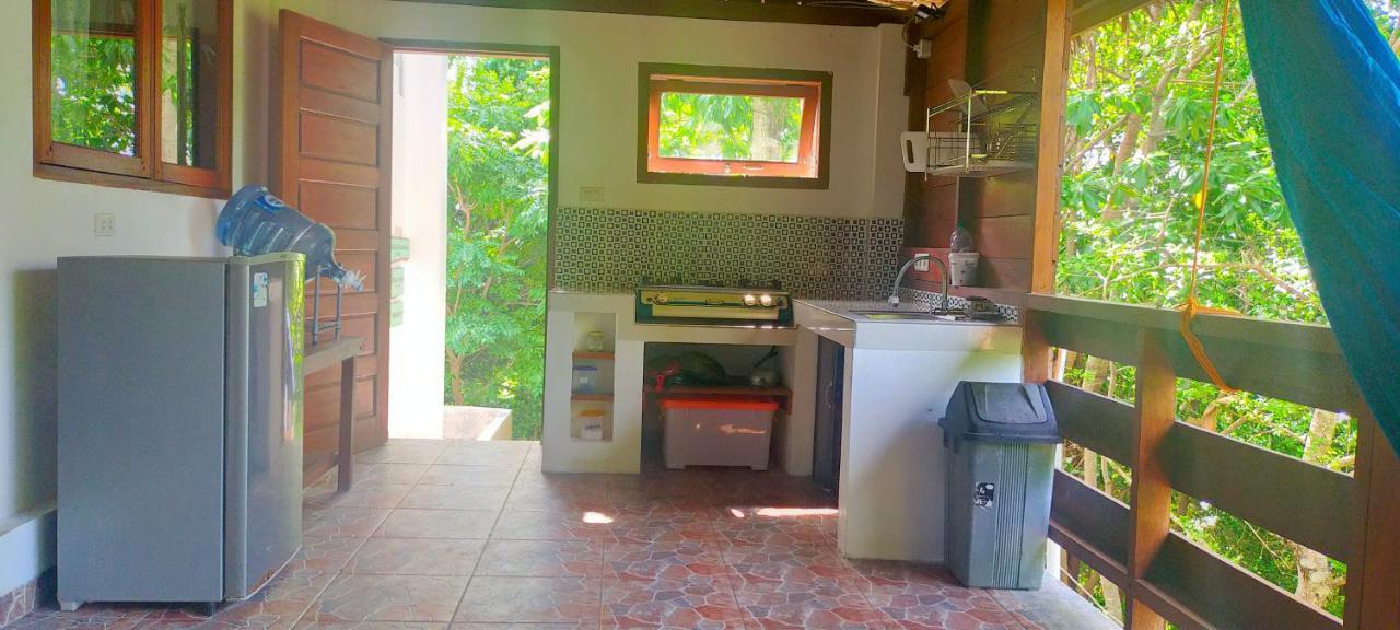 Treetop Guesthouse And Bungalows Сабанг Екстериор снимка