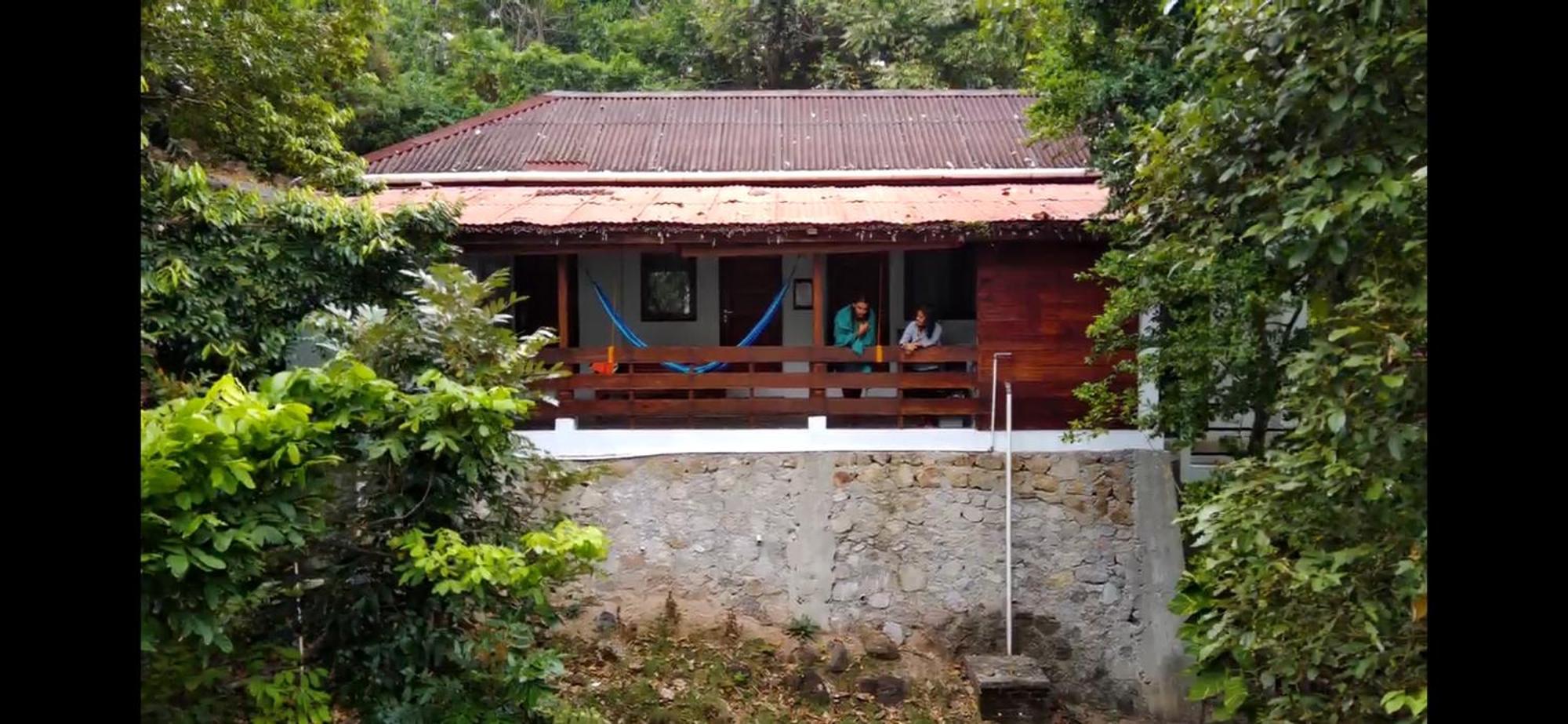 Treetop Guesthouse And Bungalows Сабанг Екстериор снимка