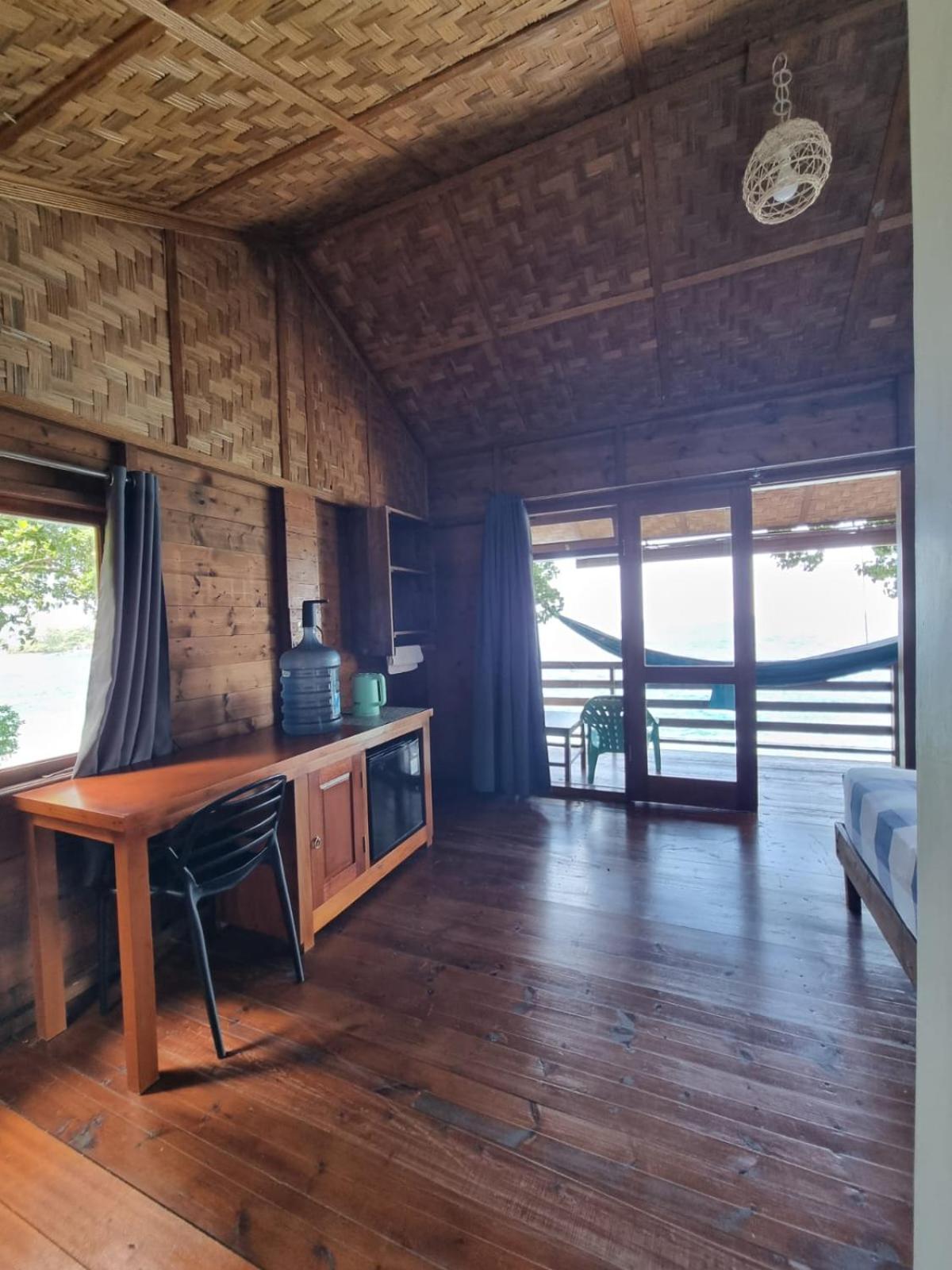 Treetop Guesthouse And Bungalows Сабанг Екстериор снимка