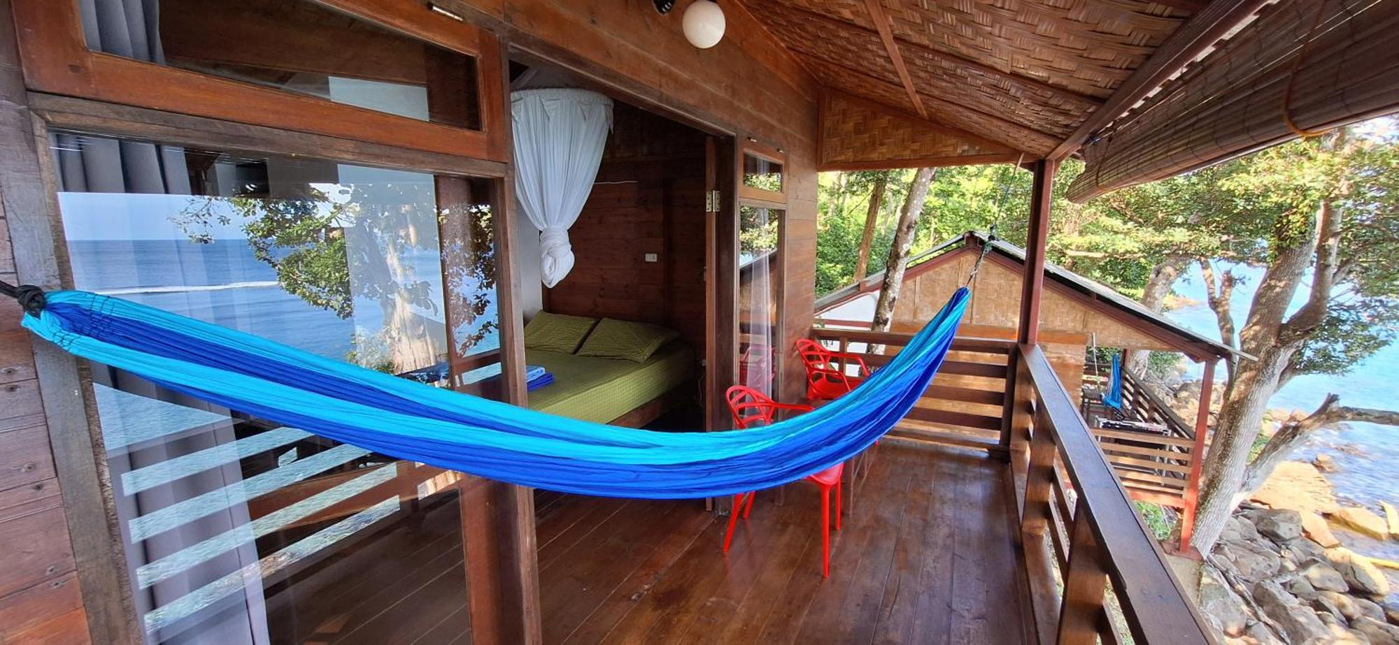 Treetop Guesthouse And Bungalows Сабанг Екстериор снимка