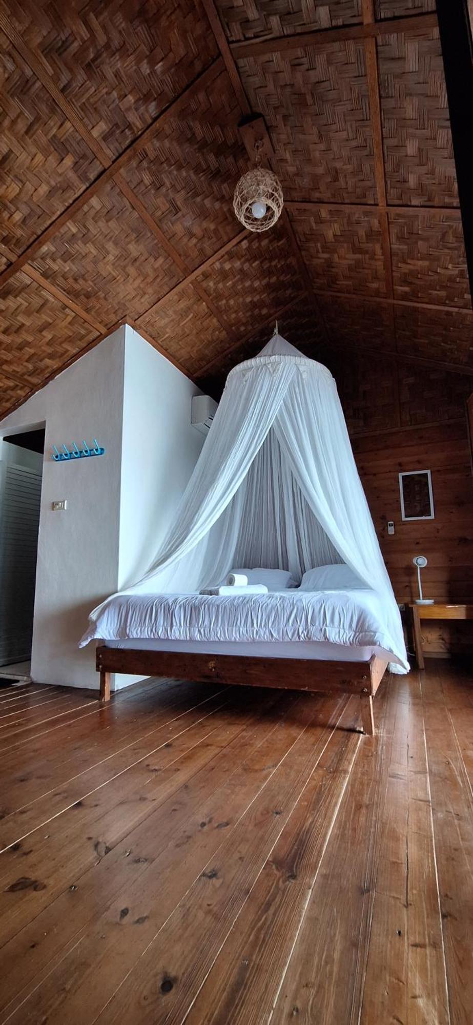 Treetop Guesthouse And Bungalows Сабанг Екстериор снимка