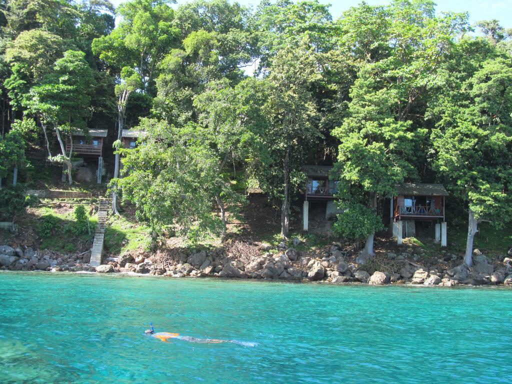 Treetop Guesthouse And Bungalows Сабанг Екстериор снимка